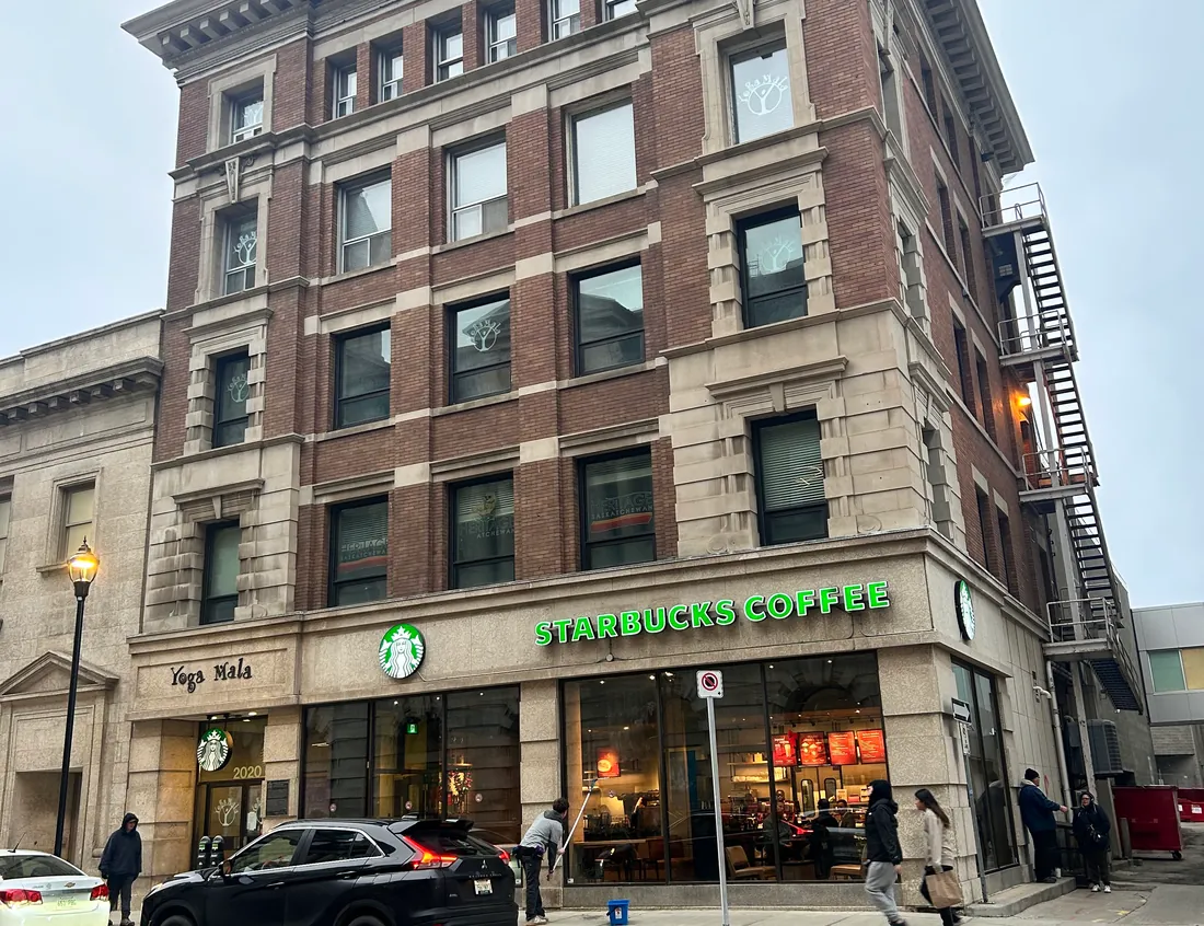Commercial exterior cleaning